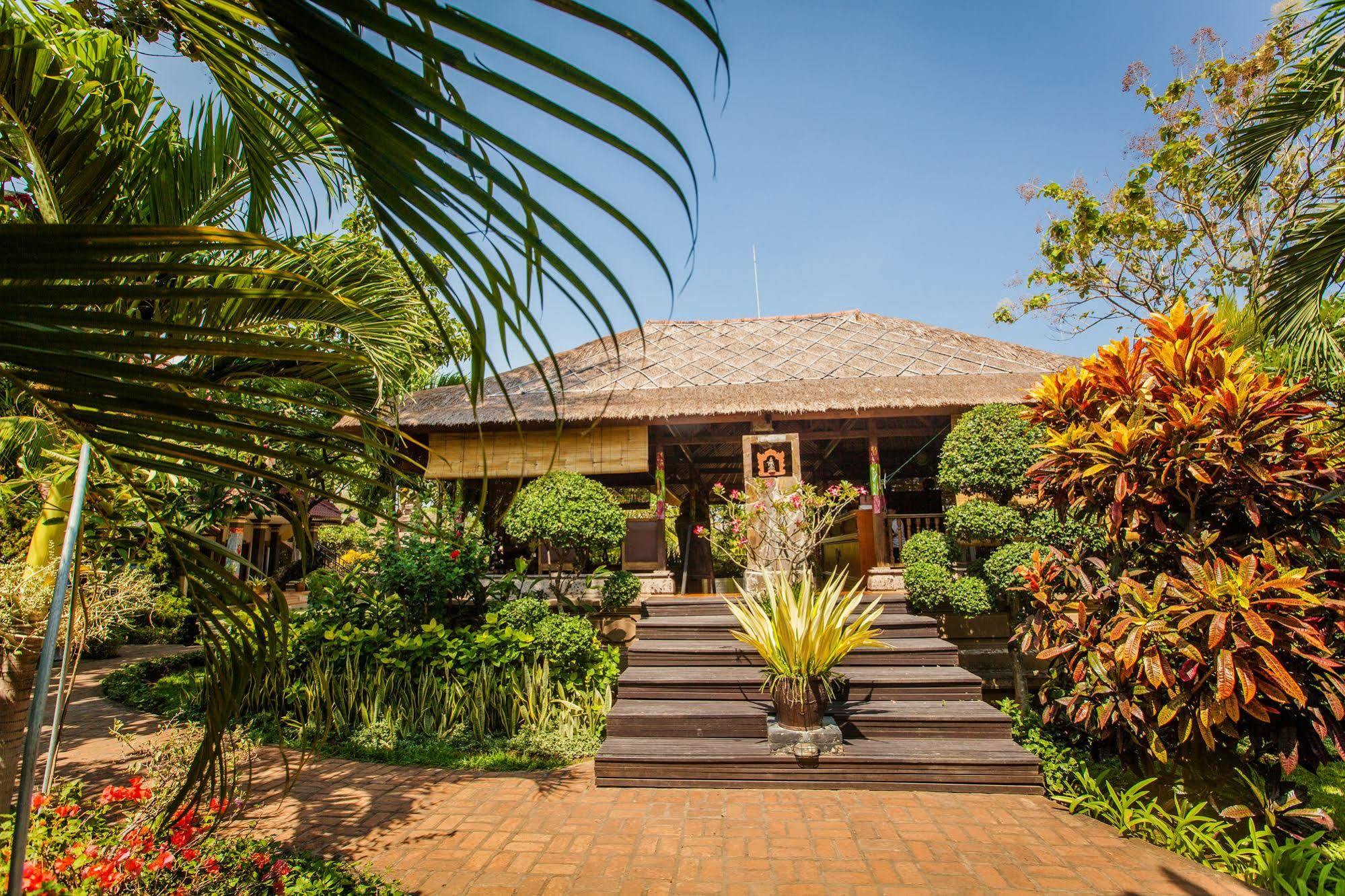 Zen Resort Bali Seririt  Exterior photo