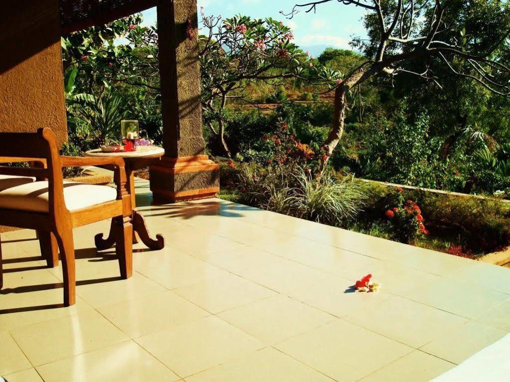 Zen Resort Bali Seririt  Exterior photo