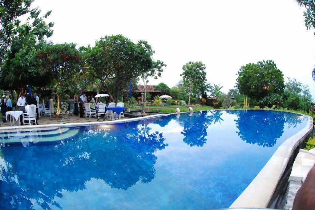 Zen Resort Bali Seririt  Exterior photo